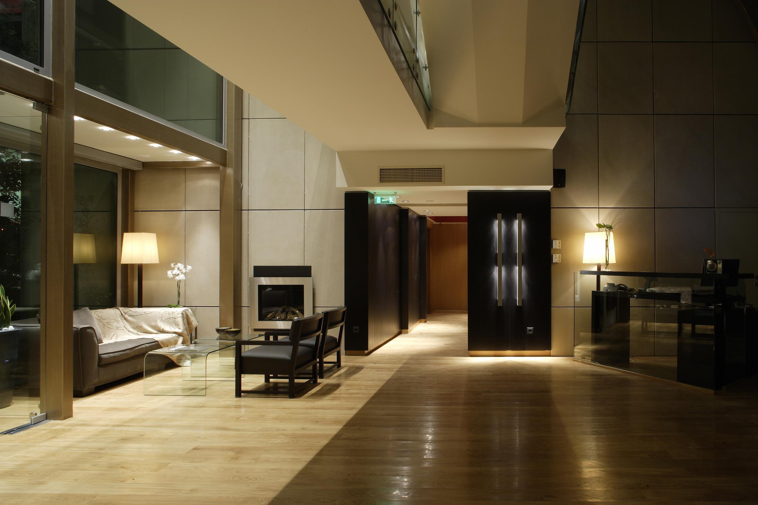Daios Luxury Living Hotel Thessaloníki Luaran gambar The interior of the hotel