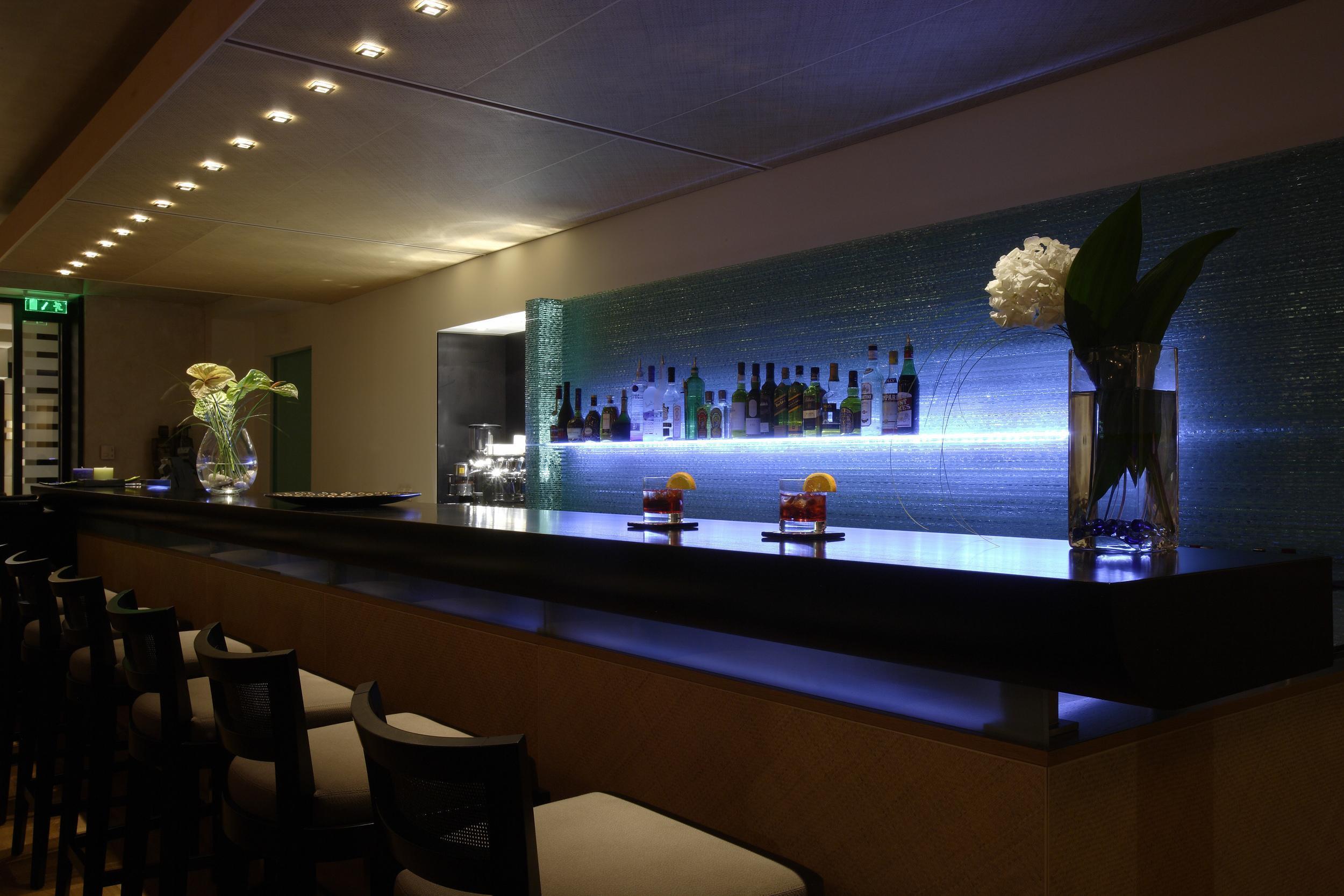 Daios Luxury Living Hotel Thessaloníki Restoran gambar The bar at the 100 Queen's Gate